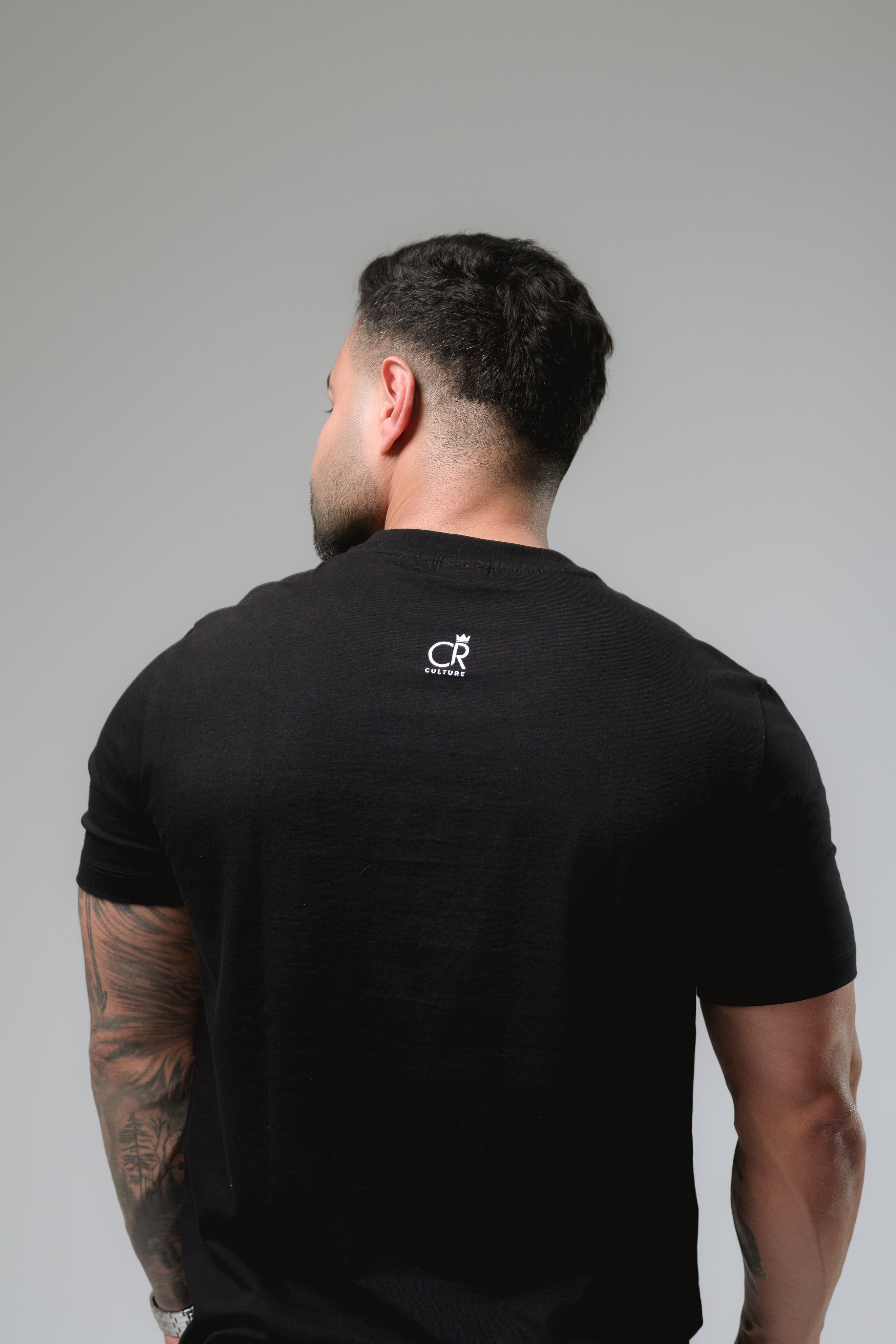 Camiseta Slim Preta - PRAY