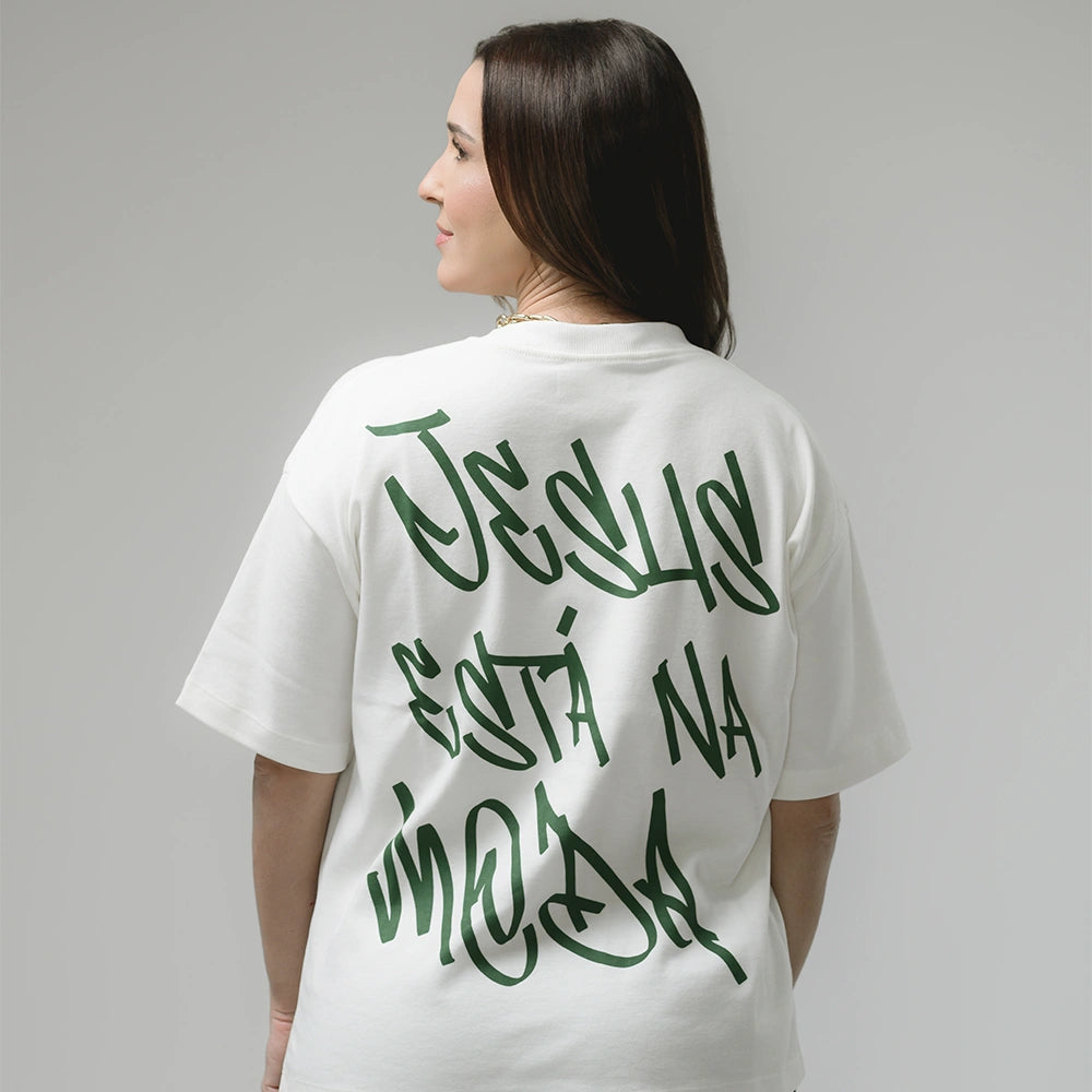 Camiseta Oversized - Jesus Está na Moda